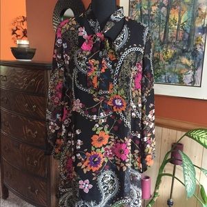 Beautiful fun dress that flows.